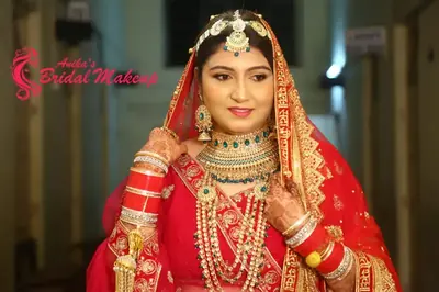 North Indian lehenga bride with a dupatta setting