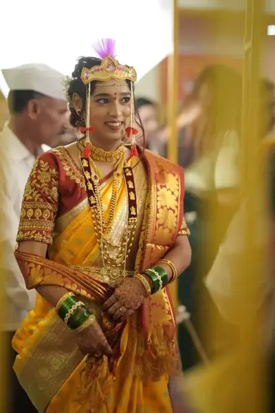 Maharashtrian saree look with gold jewellery