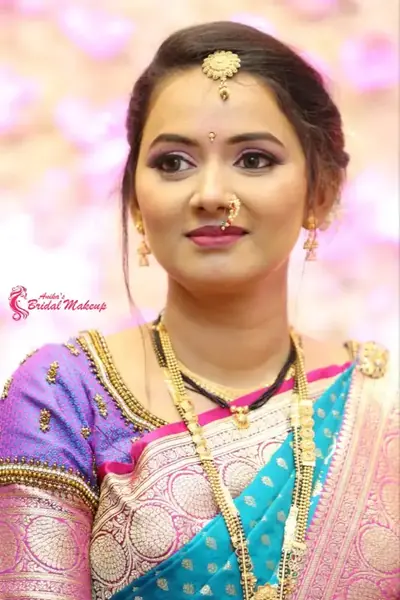 Marathi bridal look with kohl-lined eyes and a soft base